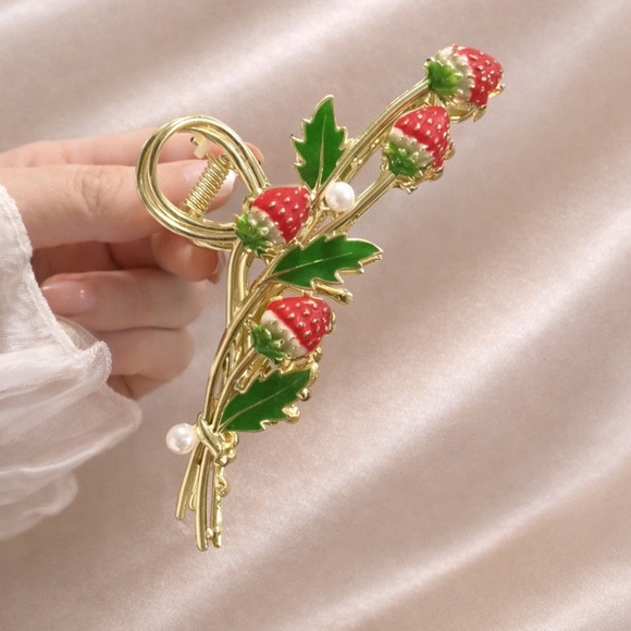 Red Strawberry Gold Hair Claw main image 7